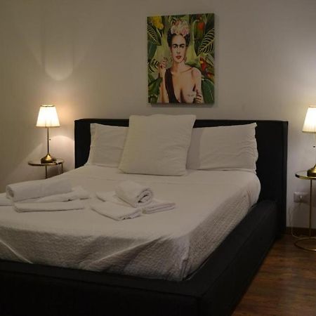 Bed & Breakfast Frida カターニア エクステリア 写真